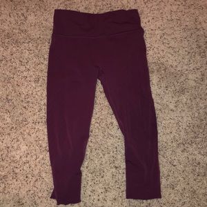 Size 6 Lululemon dark Purple Crops!!
